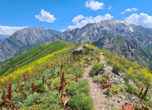 Узбекистан, Пеший поход по горам, с видом на Западный Тянь-Шань (разведка)