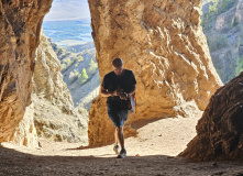 Красная пещера