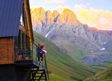 Грузия, У подножия Казбека: горные трекинги налегке с проживанием на базе