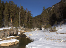 Кавказ, Зимний кемпинг у Скалистого хребта: трекинги налегке с ночёвками в палаточных домах