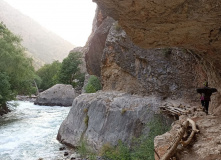 Узбекистан, Лето, весна, зима и снова лето: пеший поход по весенним горам Западного Тянь-Шаня