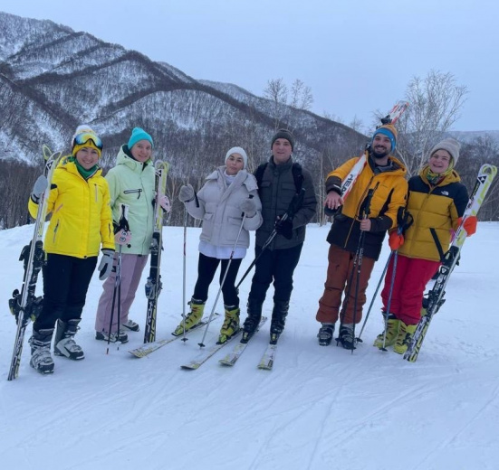 Камчатка, Горнолыжный лагерь на Камчатке: тепло земли и море снега