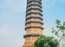 Провинция Нинь Бинь. Пагода Бай Динь