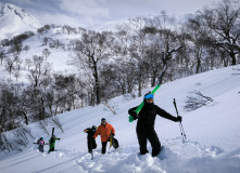Камчатка, Горнолыжный лагерь на Камчатке: тепло земли и море снега