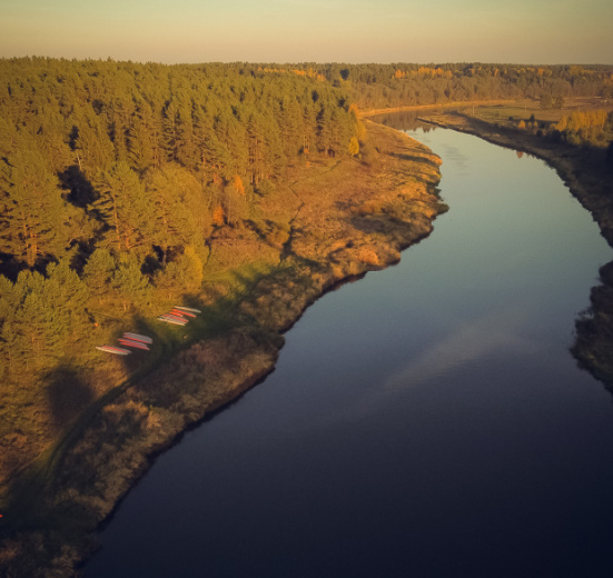 Семейный водный поход по реке Тверца: на сказочных берегах