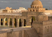Тунис, Тунис: сквозь пески времени (разведка)