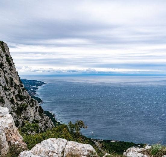 Горный лагерь в Крыму: Байдарская долина