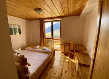 Грузия, Казбеги налегке: горные походы с базой в комфорте