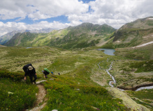 Кавказ, Горными тропами к озерам Гвандры