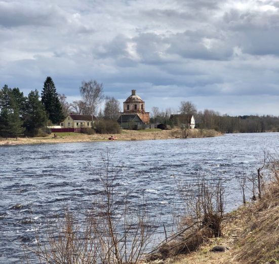 Русская деревня. На байдарках по реке Мста в Новгородской области