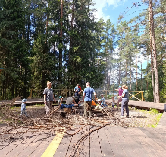 Лесной лагерь с детьми на Валдае (Новгородская область)