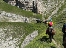 Кавказ, Верхом через Чёртовы ворота (конный к Большому Тхачу)