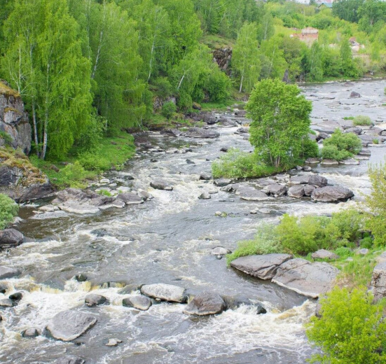 Уральская мозаика: горы, озера, заводы и самоцветы (разведка)