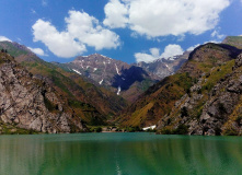 Узбекистан, Пеший поход по горам, с видом на Западный Тянь-Шань (разведка)