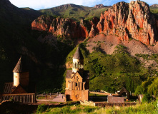 Армения, Весенняя Армения: пешком через горы, ущелья и цветущие поля