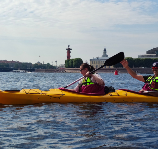 Северо-Запад, К Авроре и Петропавловской крепости на каяках (10:30-12:30)