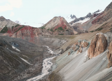 Киргизия, Удивительный мир высокогорья: комфортный туризм среди величественных вершин Памира