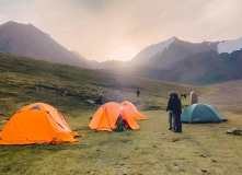 Киргизия, Конный поход по Киргизии к подножию пика Ленина (разведка)