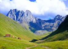 Грузия, У подножия Казбека: горные трекинги налегке с проживанием на базе