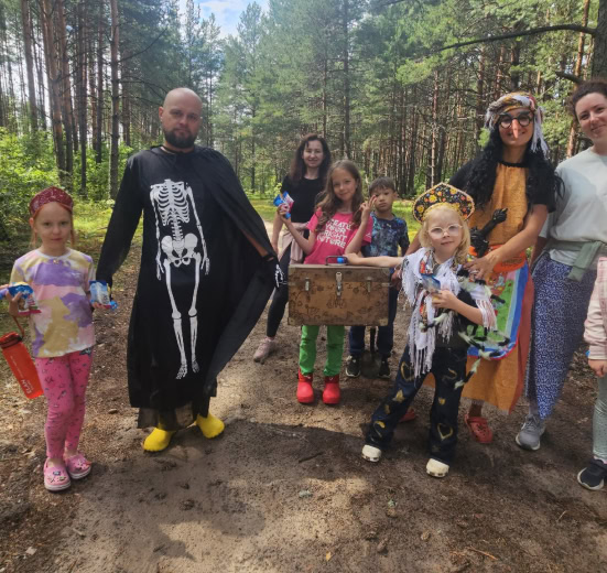 Подмосковье, Семейный поход со сплавом на байдарках "В Тридевятом царстве"