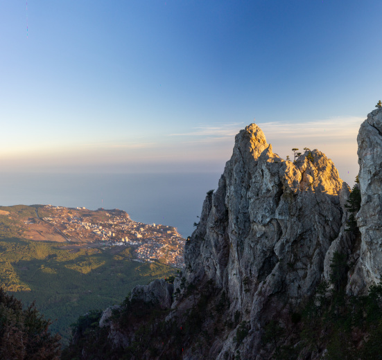 Новогодний Крым и зимний Ай-Петри: трекинги на Южном берегу Крыма с гостиницей