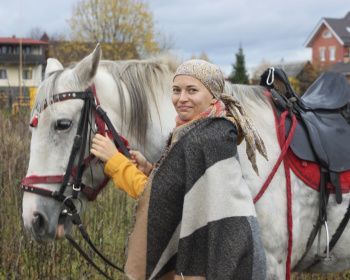 Экскурсия на конюшню с катанием и квестом