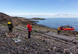 Путешествие вдоль Терского берега Белого моря на моторном катамаране