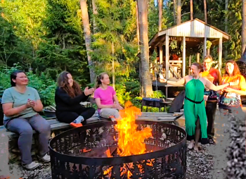 Лесной лагерь с детьми на Валдае (Новгородская область)