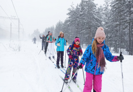 Зимняя сказка на беговых лыжах вместе с детьми