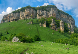 Предгорья Кавказа: тропами древнего человека (разведка)
