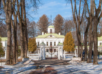 Однодневный поход «English club в усадьбе Середниково»