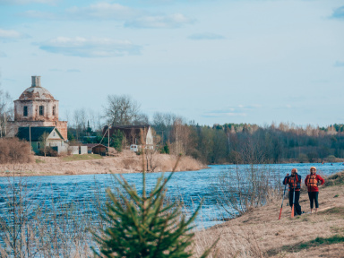 Русская деревня. На байдарках по реке Мста в Новгородской области