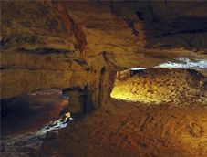 Шаги в темноту - экстремальное путешествие в Саблинские пещеры [Ленобласть]