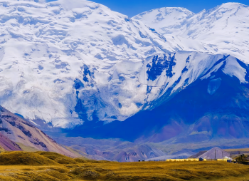 Удивительный мир высокогорья: комфортный туризм среди величественных вершин Памира