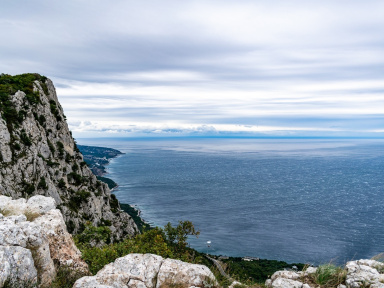 Горный лагерь в Крыму: Байдарская долина
