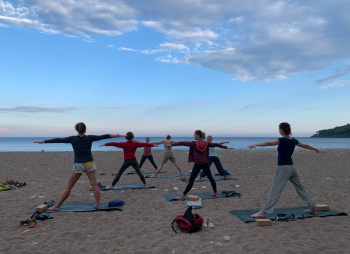 Счастье, море, горы, йога