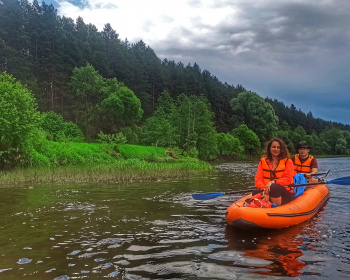 Большое путешествие на байдарках по реке Угра для подростков и их родителей