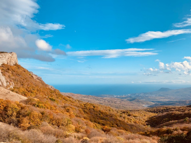 Горы и море южного берега Крыма