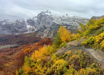 Две вершины Западного Кавказа: Тхач и Фишт