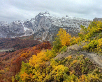 Две вершины Западного Кавказа: Тхач и Фишт