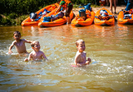 Семейный водный поход по реке Тверца: на сказочных берегах