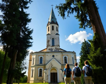 Однодневный поход вдоль Кавголовского озера с посещением органного концерта в Токсово