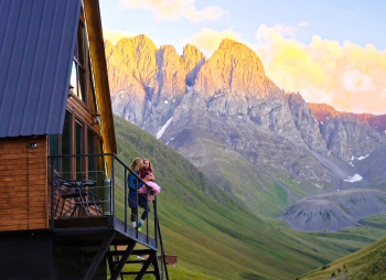 У подножия Казбека: горные трекинги налегке с проживанием на базе