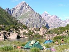 Киргизия: горы Тянь-Шаня и озеро Иссык-Куль